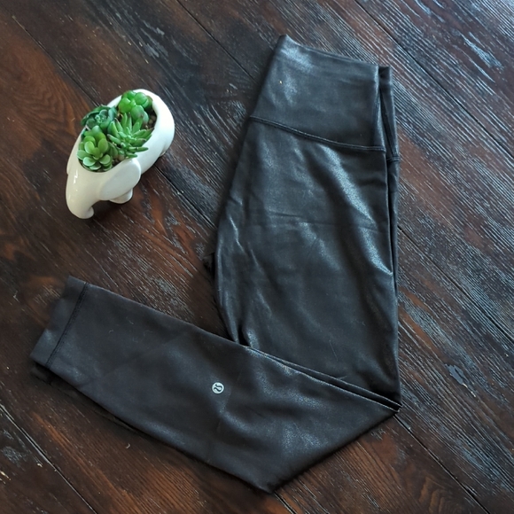 lululemon Align™ High-Rise Pant Shine Black Leggings with Logo Sz 6 - Picture 2 of 5